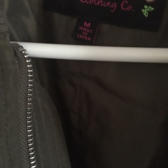 Bomber jacket - Picture 2 of 2